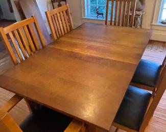 Crate & barrel dining table with 2 leaves & 8 chairs