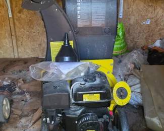 Stanley steel gas wood chipper shredder