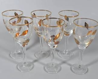 Set of vintage gold accent cordials