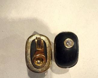 Reverse detail 22kt earrings
