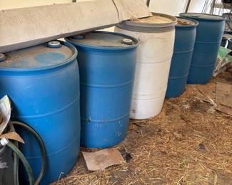 g Lot of 5 Durable 55Gallon Plastic Drums