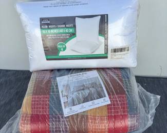 b Queen Size Blanket and PillowCushion