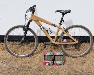 g Diamond Back Response 26Inch 8Gear Mountain Bike