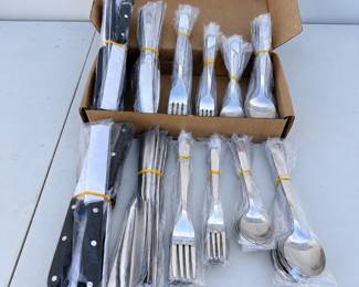 k Hiware 96Piece Silverware Set