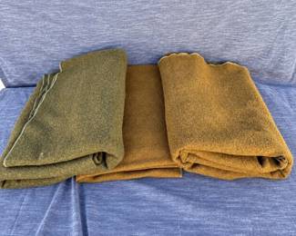 b Set of Three Military Style Wool Blankets