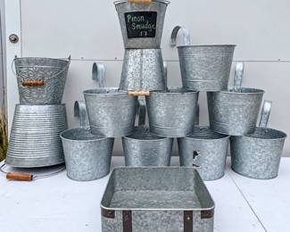 ld 13 Count Galvanized Metal Bucket and Tray Assortment
