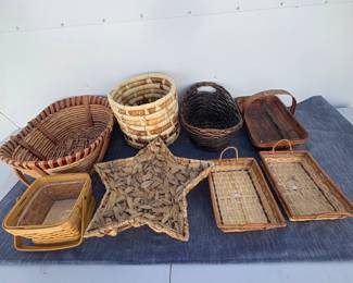 ld Assorted Set of Woven Decorative Baskets