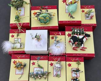 h Lot of 12 Ornaments