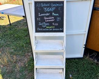 f White Wooden Decor and Display Chalkboard Stand