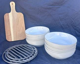 k DwellStudio Bowl Set with Wooden Serving Board