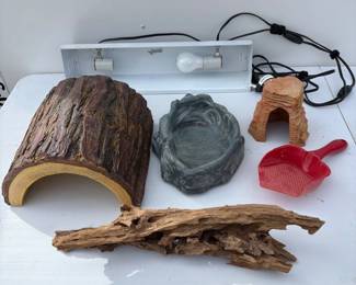 g Assorted Reptile Supply Lot