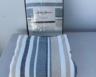 b Eddie Bauer King Cotton Blanket