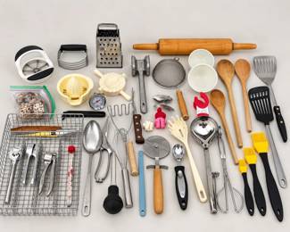 k Assorted Kitchen Utensils Set