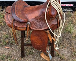 c Youth Size Tooled Leather Western Saddle