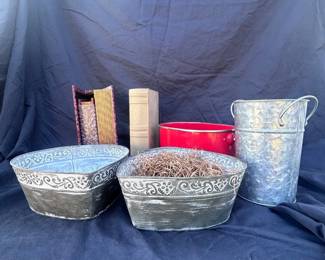 ld Decorative Storage Display Lot