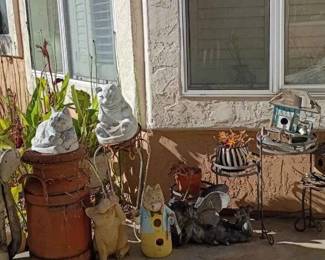 NE106Cat Garden Decor