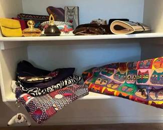 NE207Handbags And Wallets