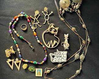 NE173Gold Tone Jewelry  Pins