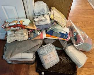 NE189Mystery Linen Lot
