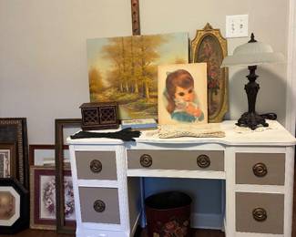 Vintage vanity/desk