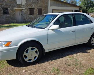 1998 Toyota Camry LE, 4-Door Sedan