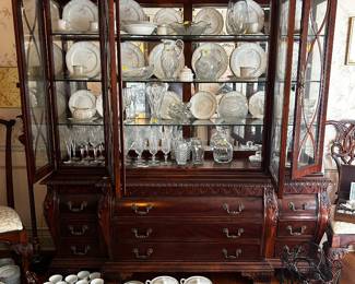 China, China Cabinet