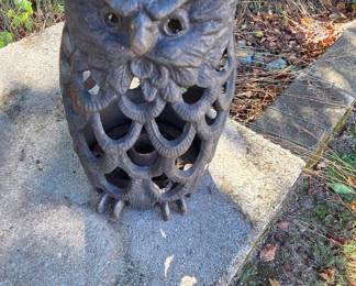 #256	Metal yard art owl Candleholder - 11" Tall	 $25.00 