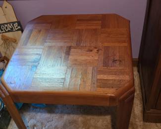 Oak Parque Top End Table - needs refinished