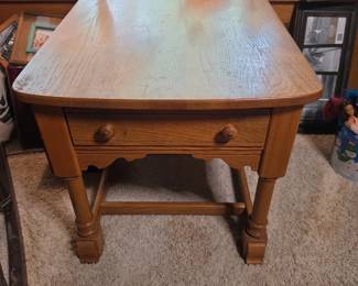 Solid wood end table with Scalloped front edge and one drawer