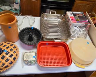 Pans and food storage