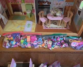 Barbie accessories 