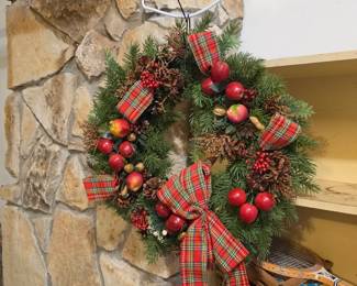 Holiday wreath