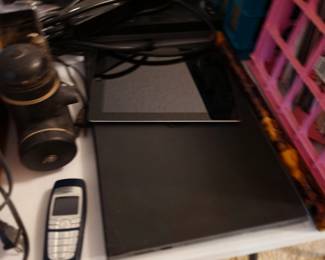 Older Dell Laptop and apple ipad