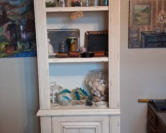 Bookshelf with storage 