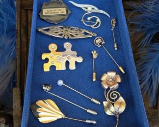 Vintage Brooch Pin Lot Gold Tone Floral Leaf Stick Pins Abstract Jewelry 12 PC