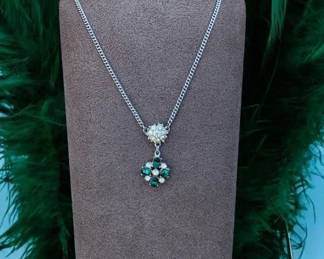 Vintage Emerald Green Rhinestone Floral Pendant Necklace