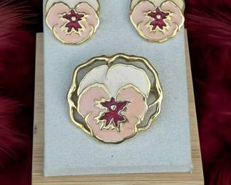 Vintage Avon Full Bloom Brooch Earring Set