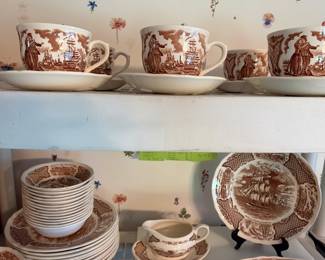 “Fair Winds” by Alfed Meakin Staffordshire England. 90pieces service for 12 plus extra and serving $600.00 set