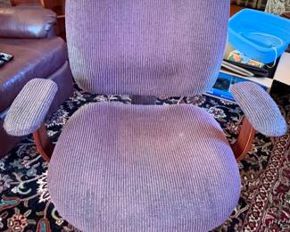 Purple adjustable office chair $60.00. 28”w 19”d 42”t