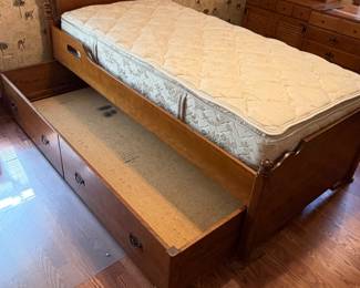 Ethan Allen maple trundle bed $350.00. 84”L 43” W 37.5”T