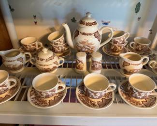 “Fair Winds” by Alfed Meakin Staffordshire England. 90pieces service for 12 plus extra and serving $600.00 set