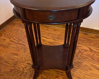 Oval End Table w drawer $90.00.  21”w 16”d 29”t