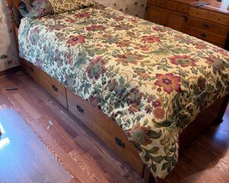 Ethan Allen maple trundle bed $350.00. 84”L 43” W 37.5”T