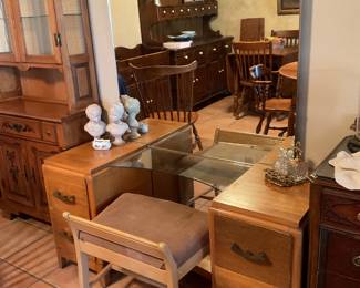 Vintage vanity- 51x25x18