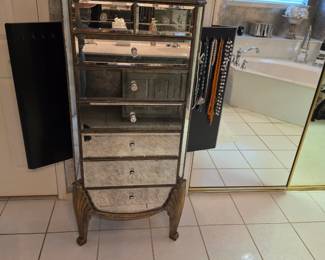 Also in online auction