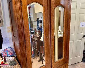 Only $100. Beautiful antique Armoire. In great condition. Easy to move. It is easy to disassemble. Text Mike 352-281-1822 if you want to buy it.