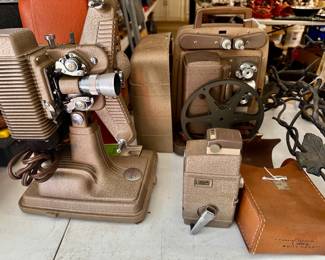 Only $15 for the vintage projector and camera. Text Mike 352-281-1822 if you want to buy it.