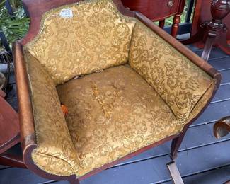 Only $15.Antique Barrel chair. Bottom seat needs upholstered. Text Mike 352-281-1822 if you want to buy it.