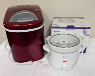 Countertop Ice Maker  Two Quart Crock Pot