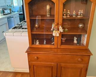 Country China Buffet (Hummels & other inside)